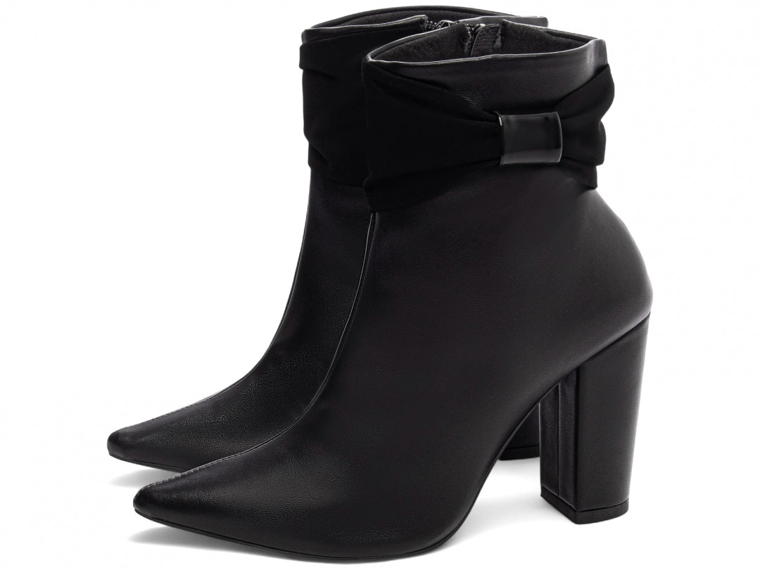 Bota Bico Fino Feminina