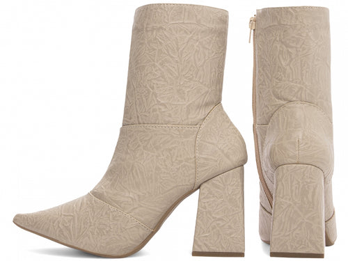 Bota Bico Fino Cano Médio